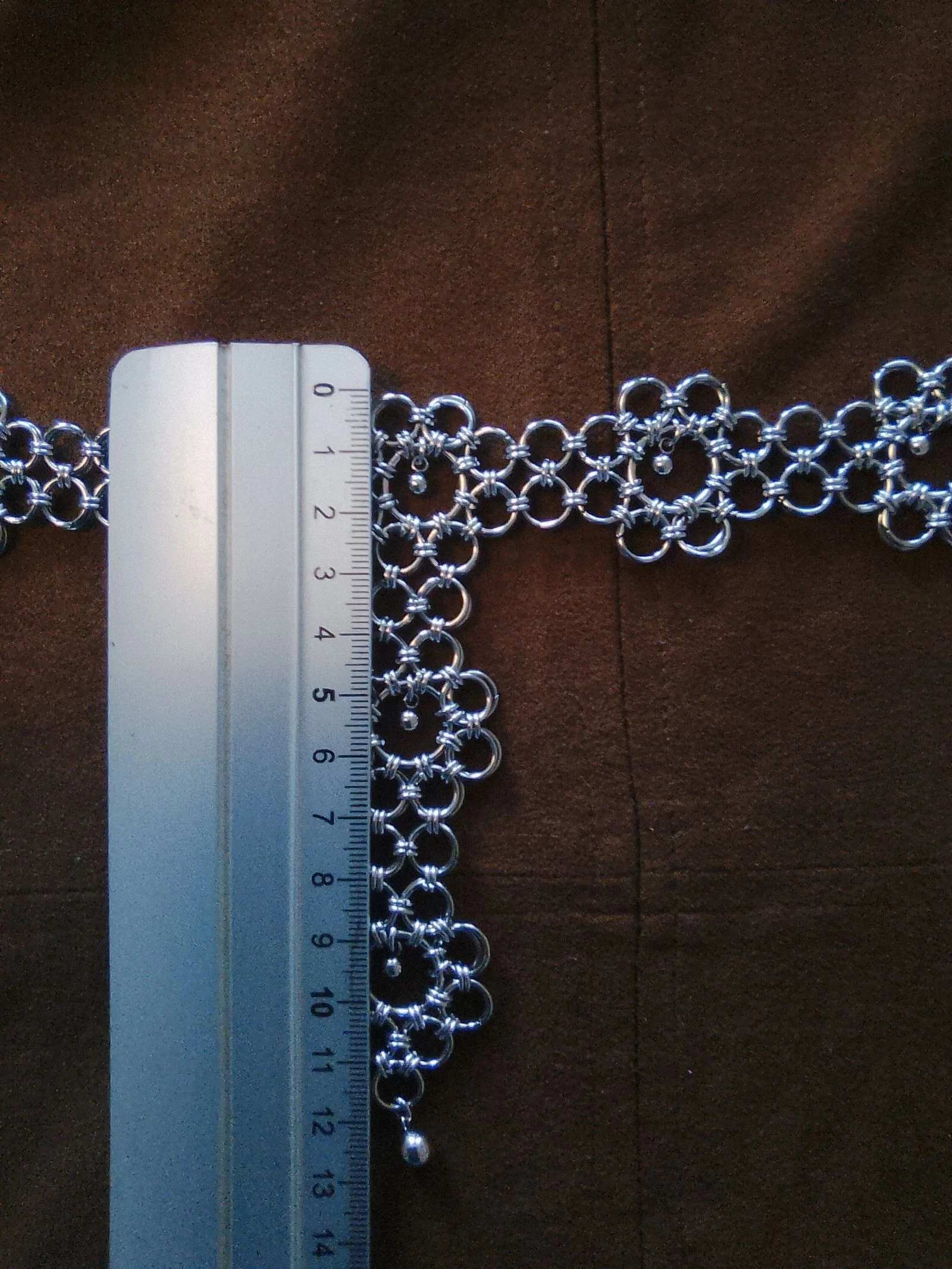 Off-shoulder "daisy" Japanese chainmail choker necklace – photo 7
